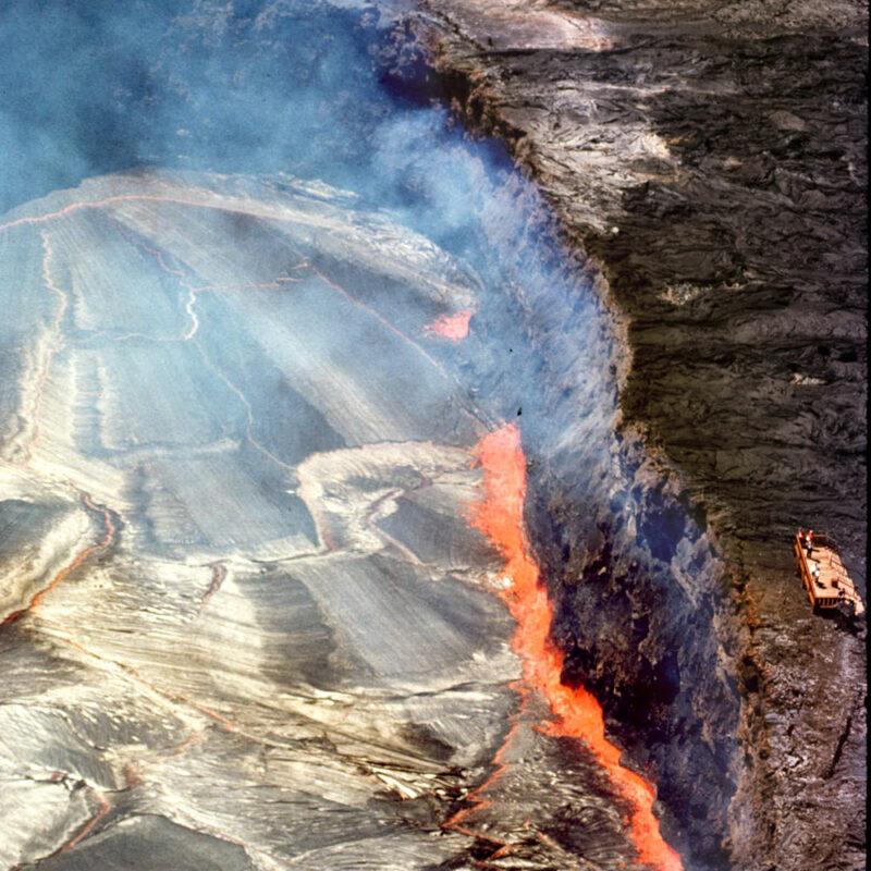 Spattering of lava from the viewing platform